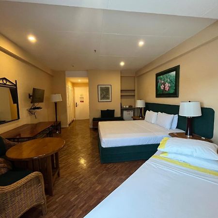 Coco Grande Hotel Dumaguete City Exterior photo