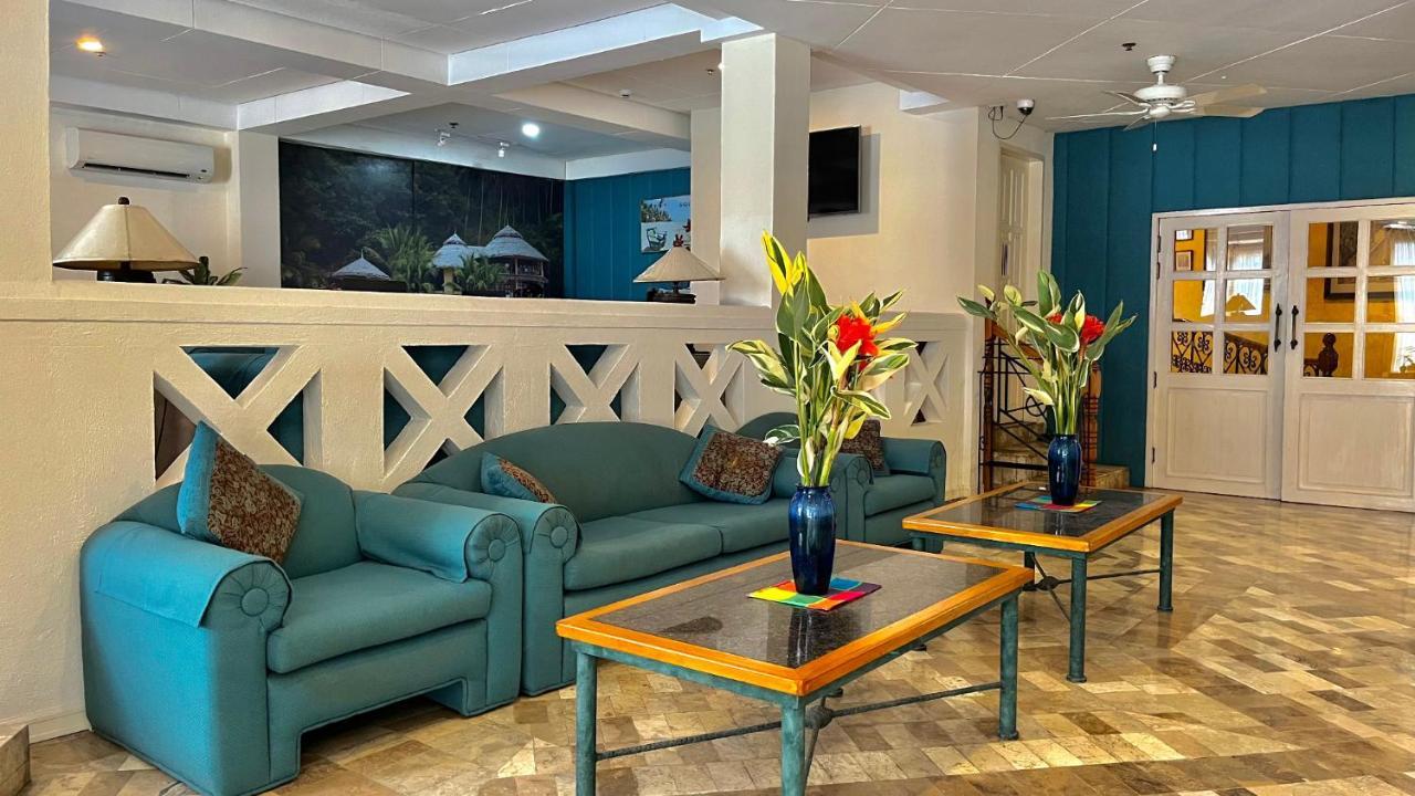 Coco Grande Hotel Dumaguete City Exterior photo