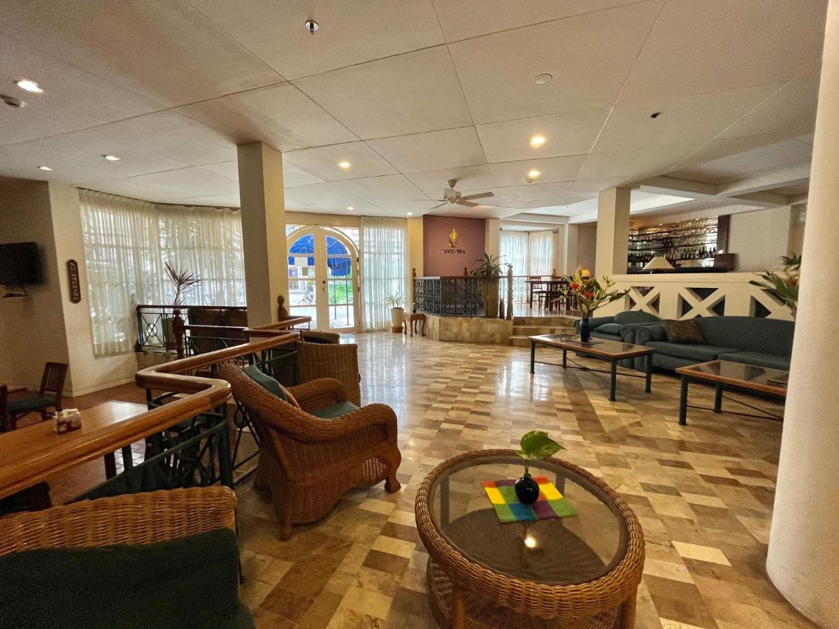 Coco Grande Hotel Dumaguete City Exterior photo