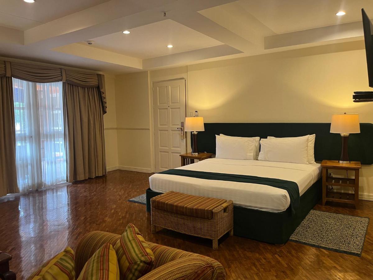Coco Grande Hotel Dumaguete City Exterior photo